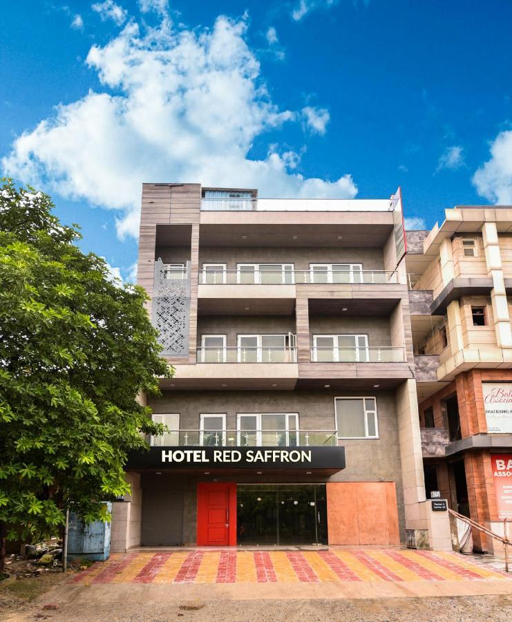 Hotel Red Saffron ニューデリー エクステリア 写真