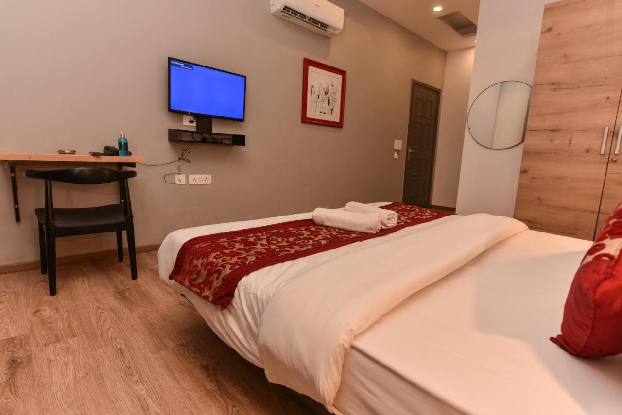 Hotel Red Saffron ニューデリー エクステリア 写真